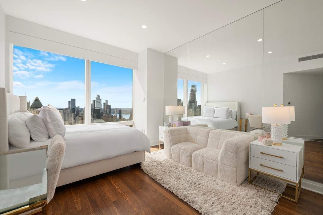 25 Columbus Circle 75ce Property Photo 11