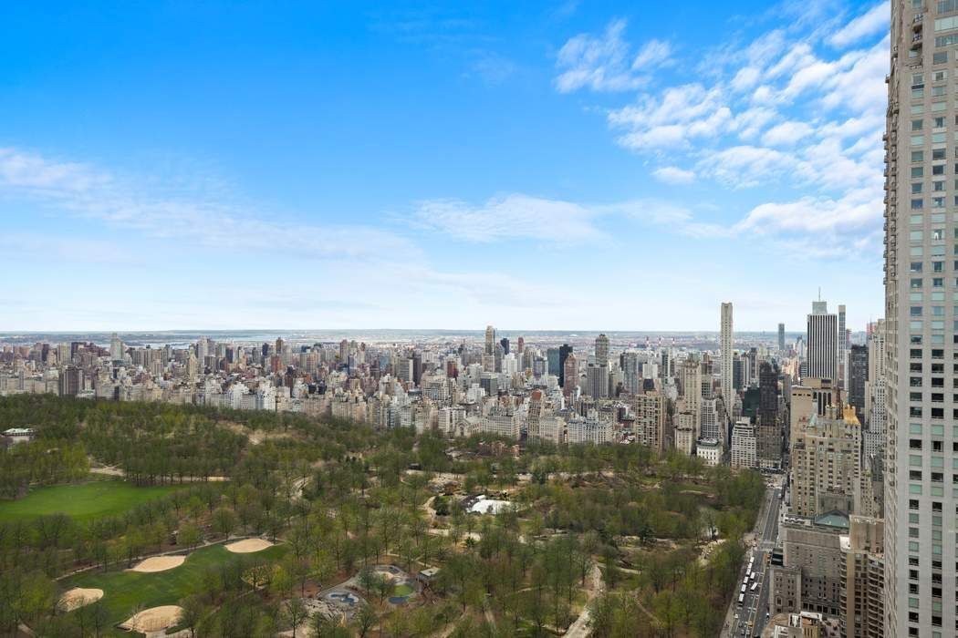 25 Columbus Circle 75ce Property Photo 21