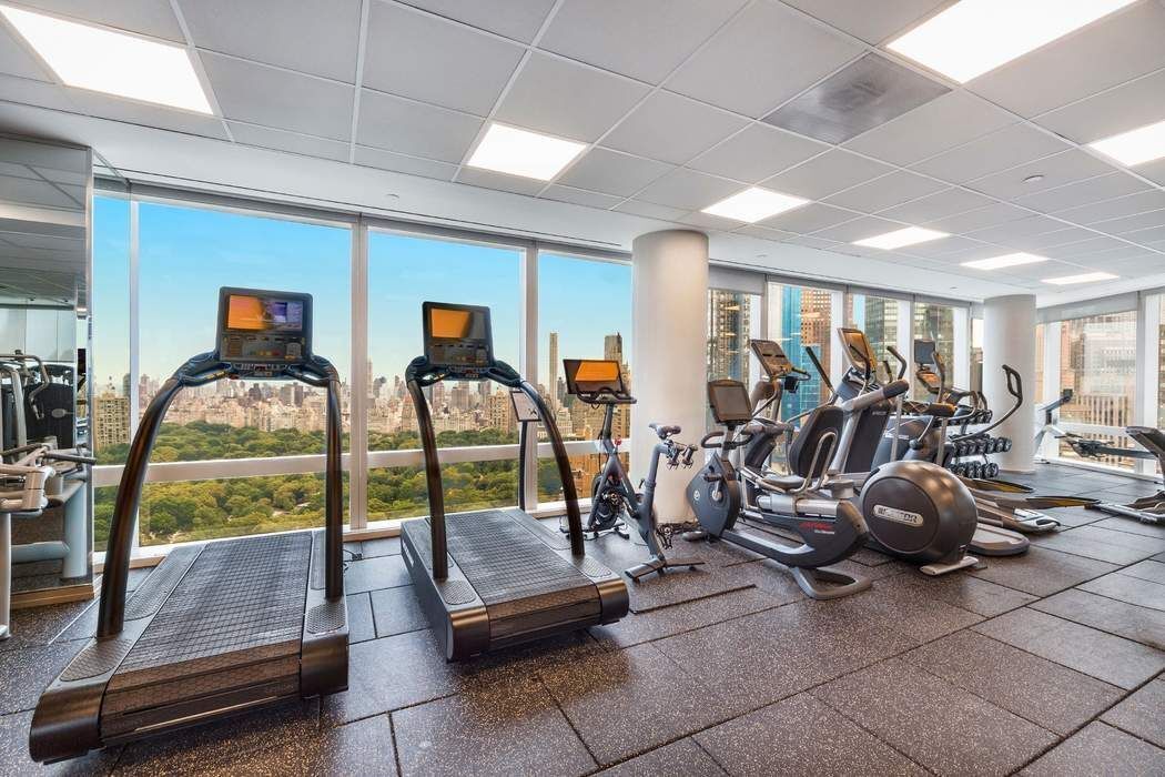 25 Columbus Circle 75ce Property Photo 31