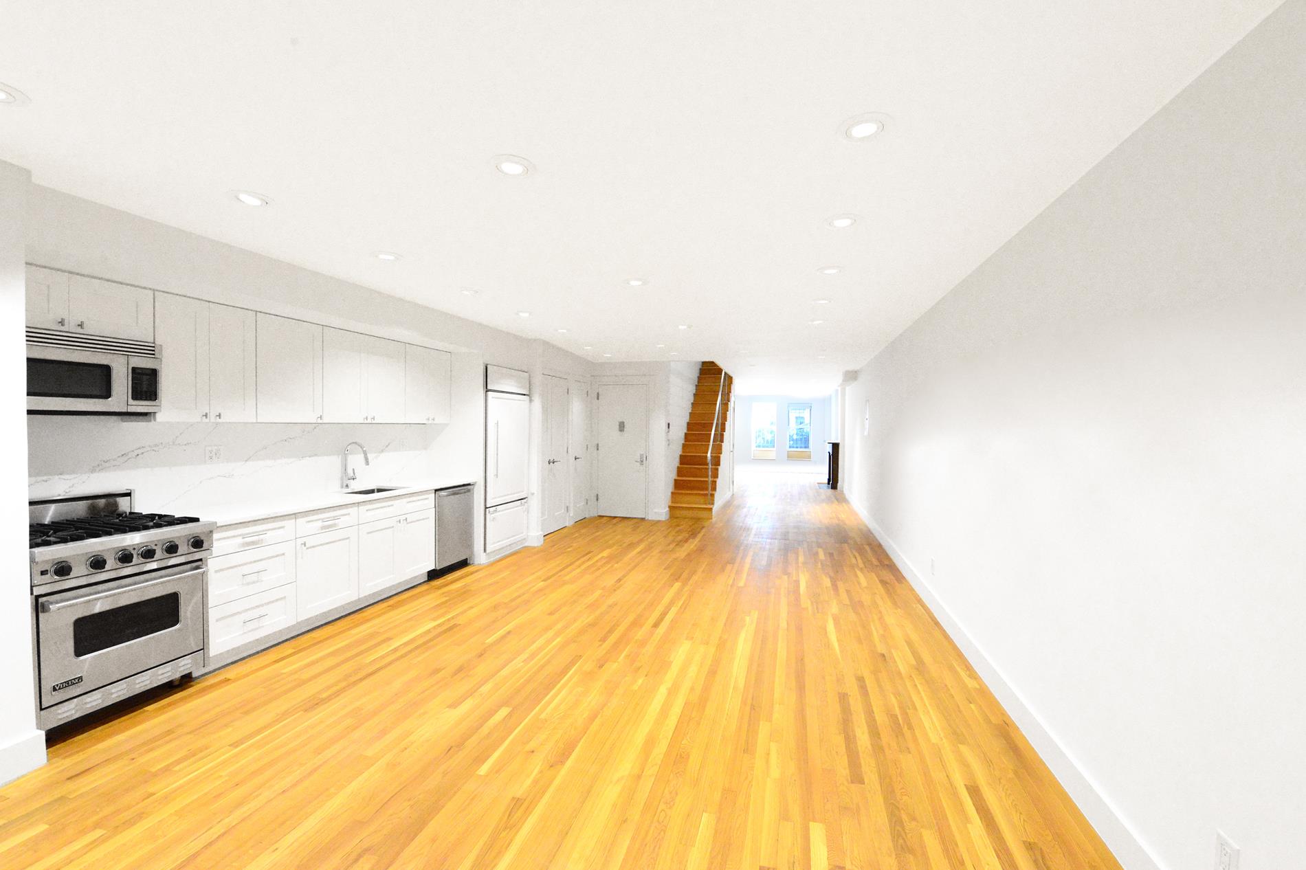 53 E 64th Street Property Photo 10