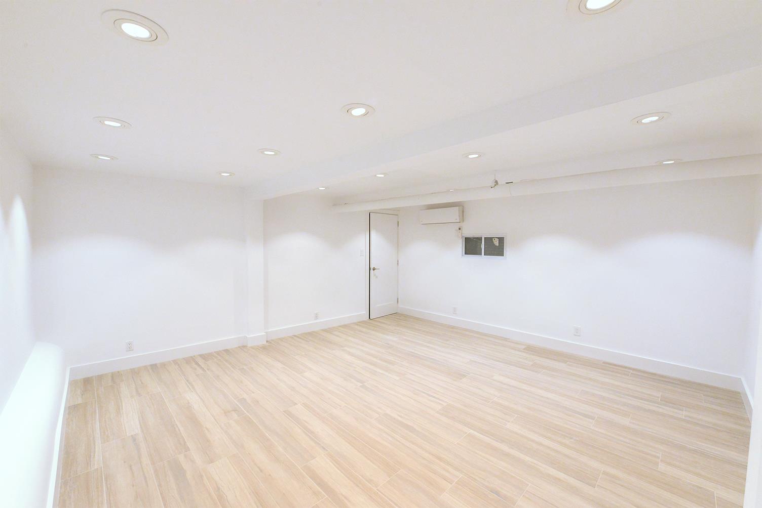53 E 64th Street Property Photo 15
