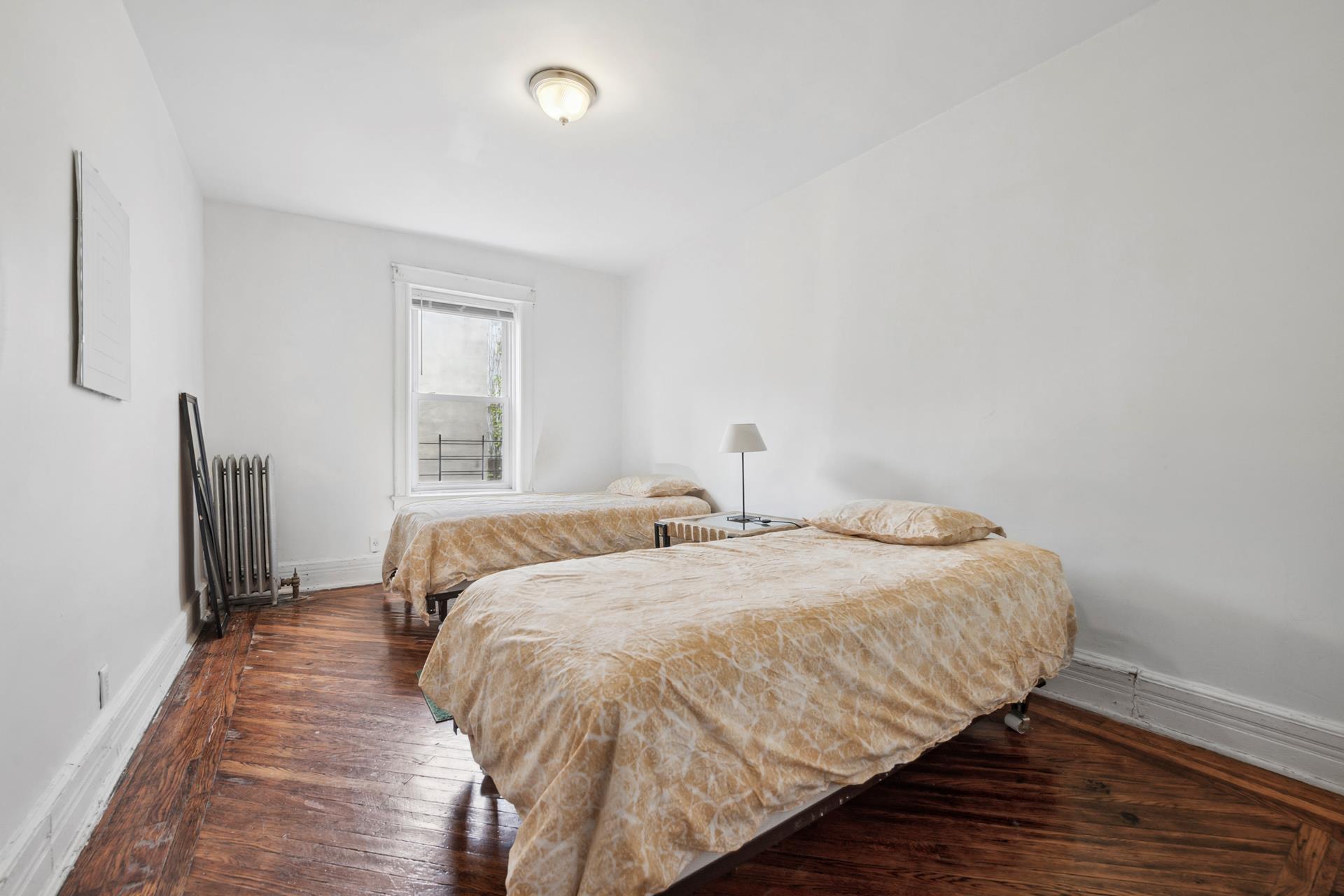 41 Hampton Place 2 Property Photo 4