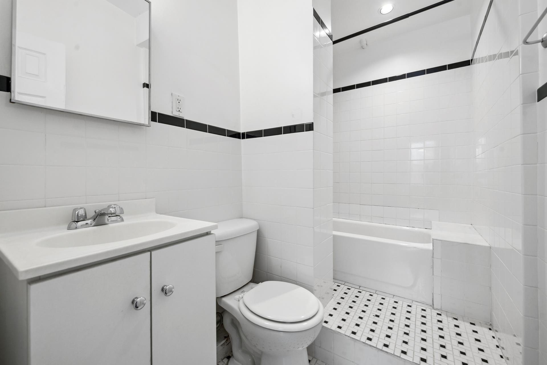 41 Hampton Place 2 Property Photo 7