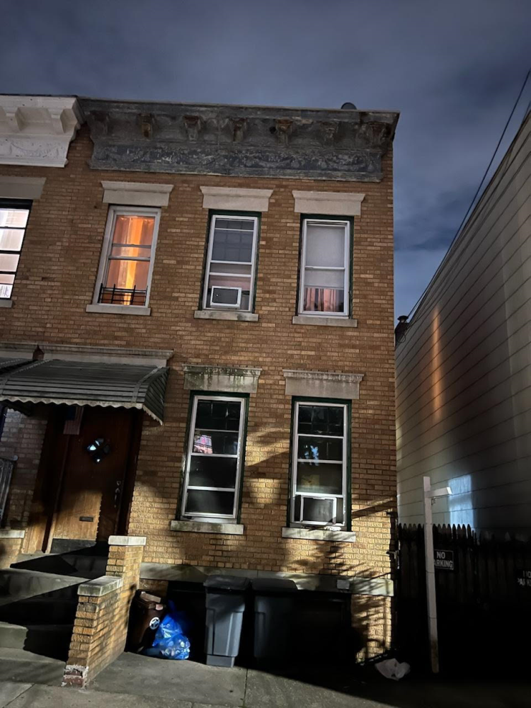 1916 Himrod Street Property Photo 2