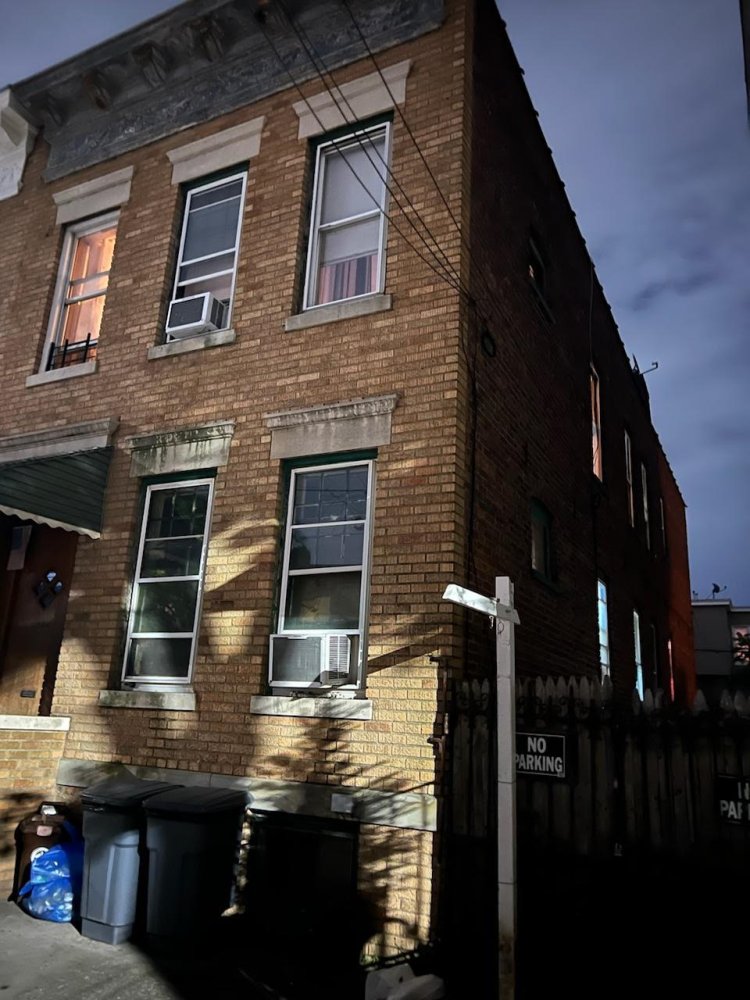 1916 Himrod Street Property Photo 3