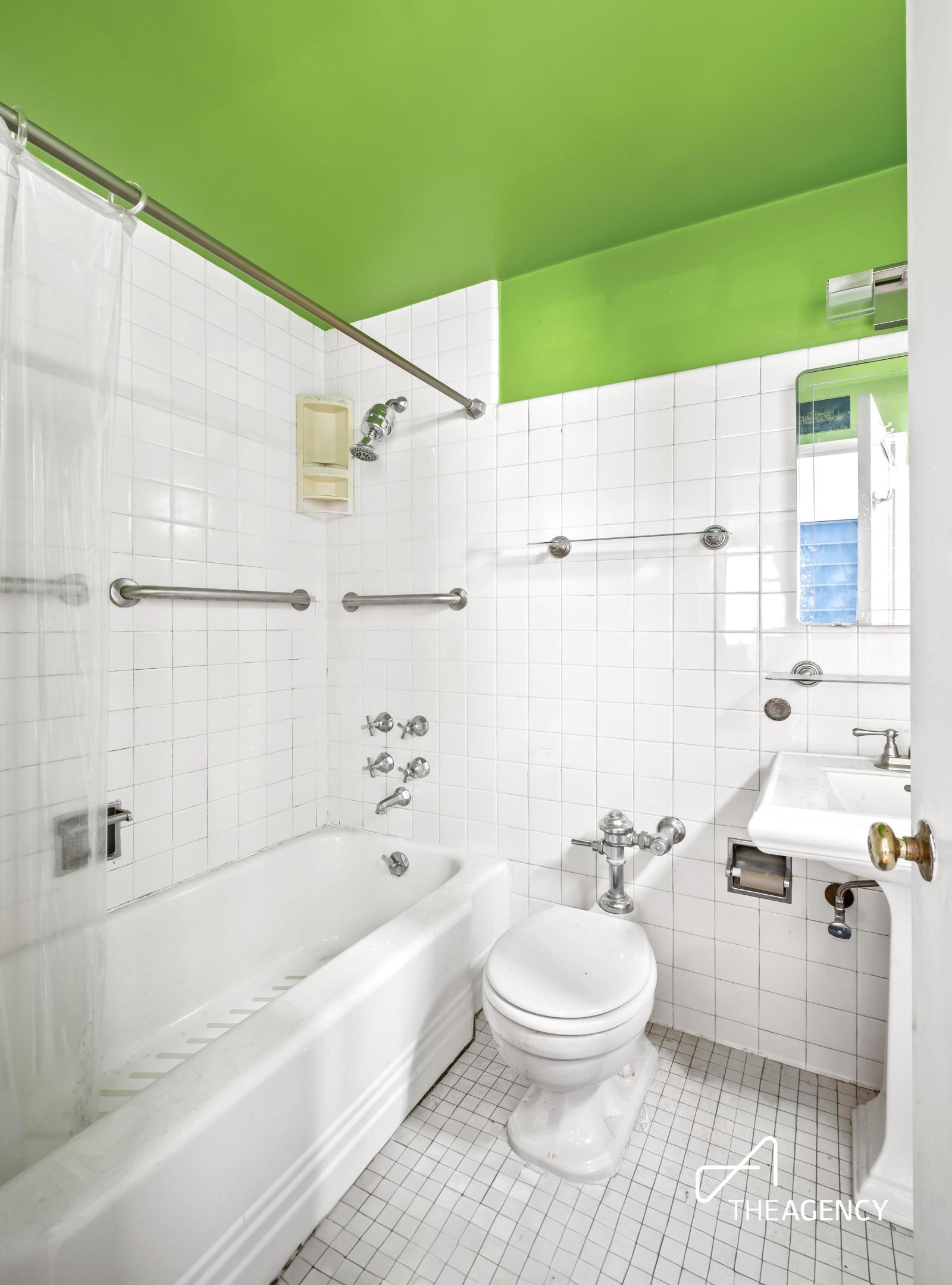 3 E 71st Street 2e Property Photo 9