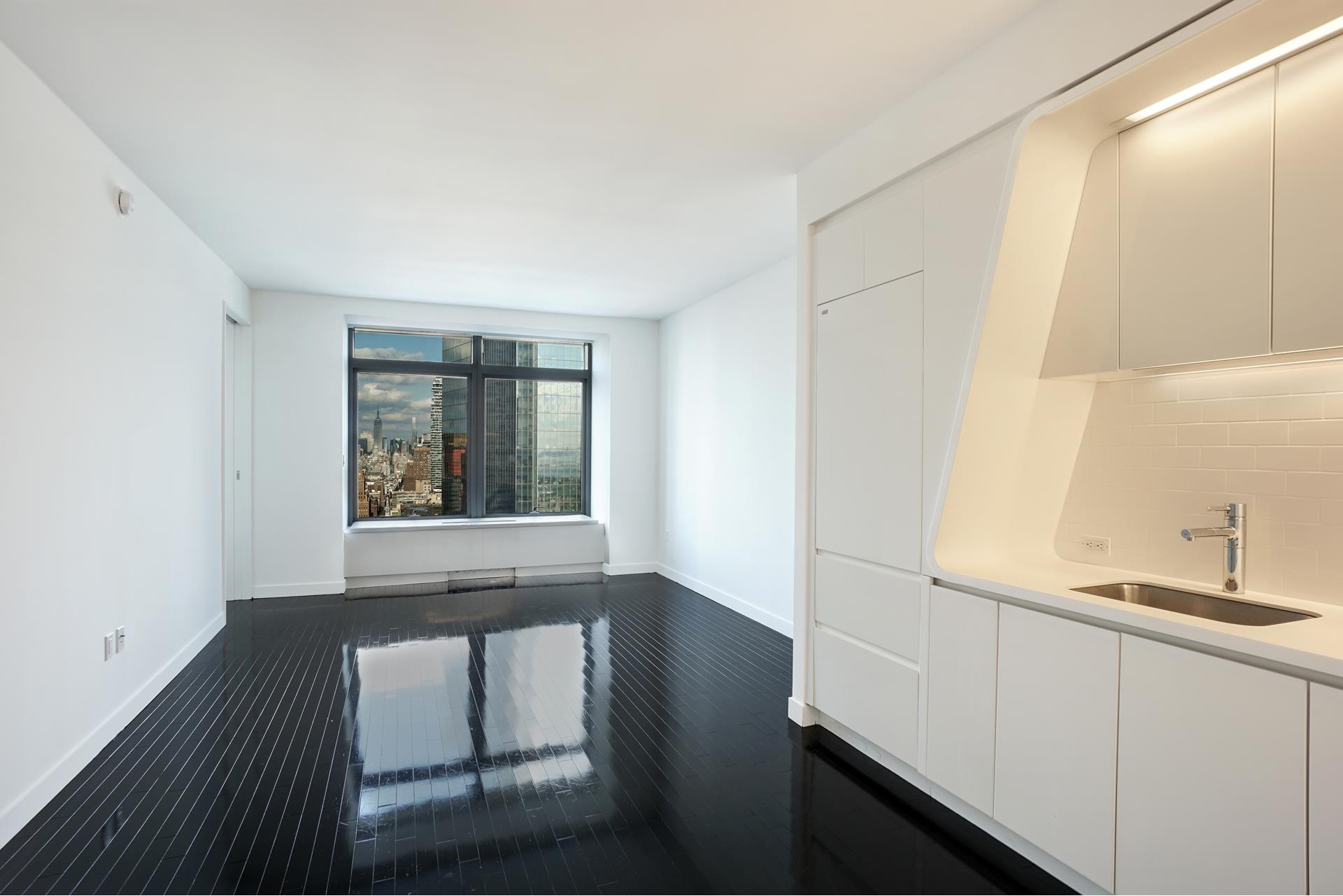 123 WASHINGTON Street 42D Property Photo 1