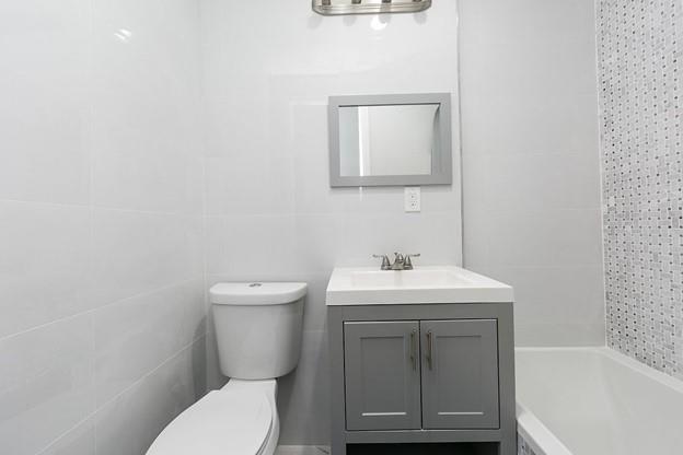 390 E 49th Street Property Photo 12
