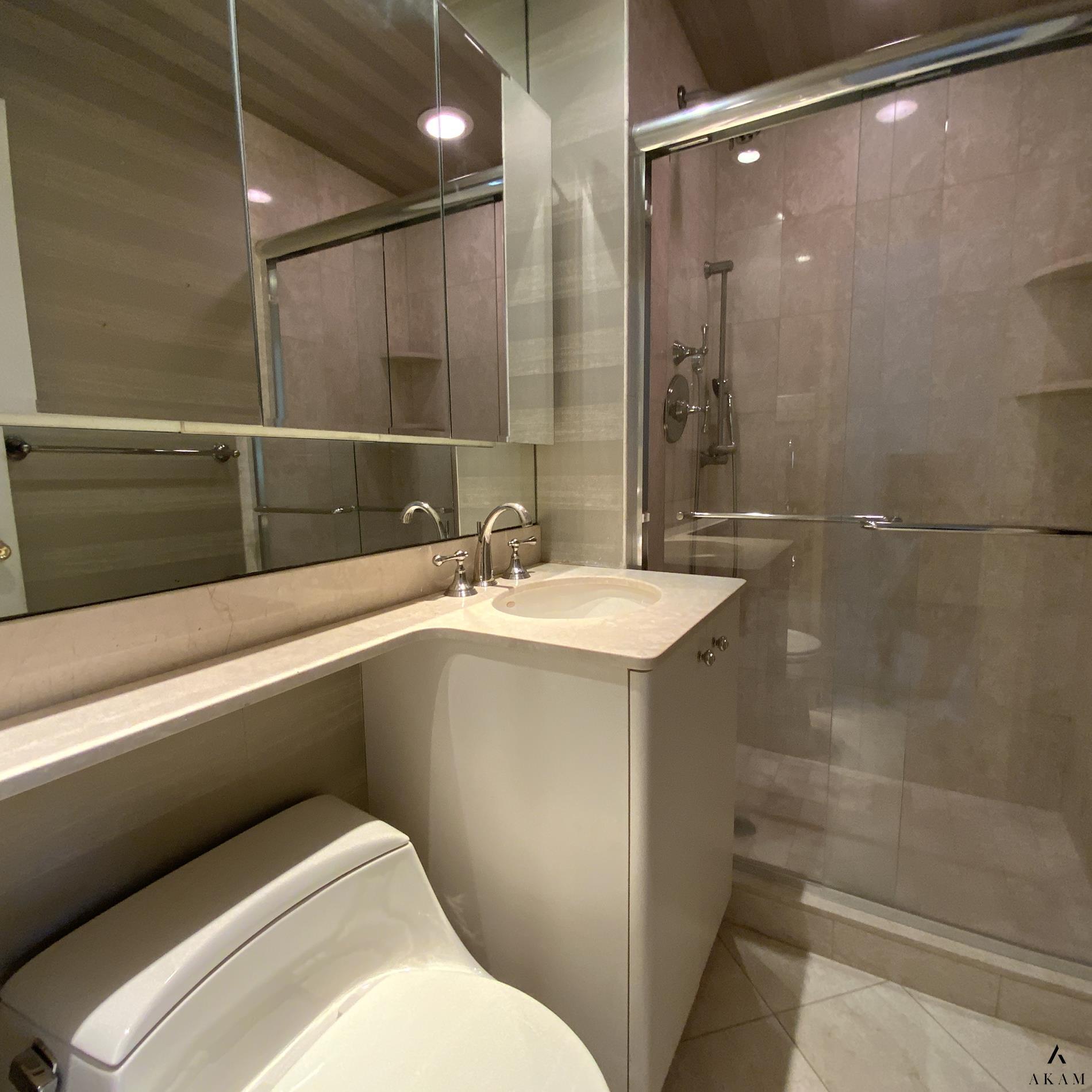 271-10 Grand Central Parkway 26g Property Photo 13