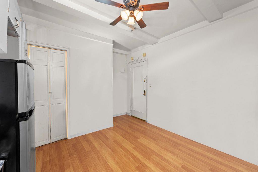 325 W 45th Street 403-a Property Photo 7