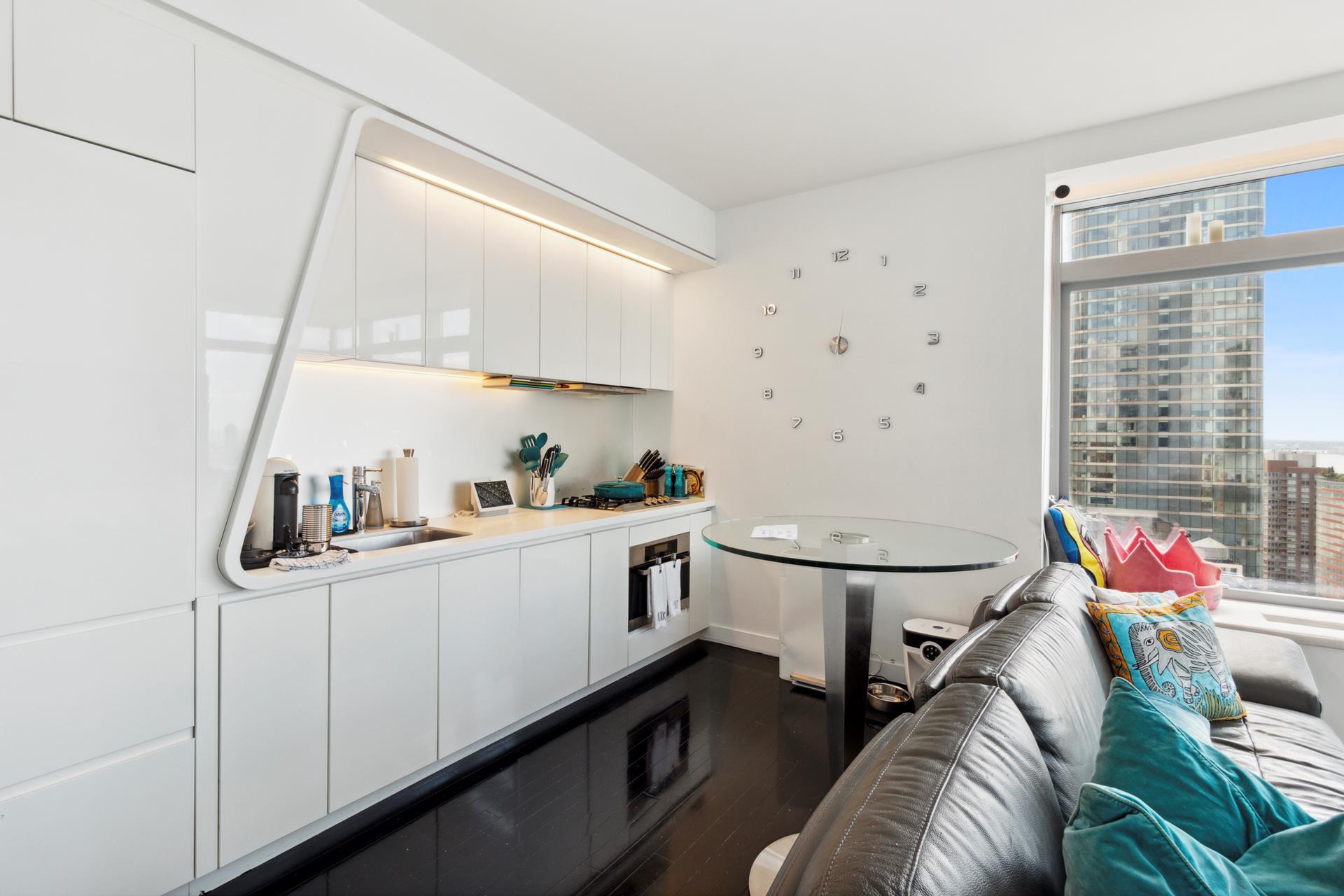 123 Washington Street 39a Property Photo 4