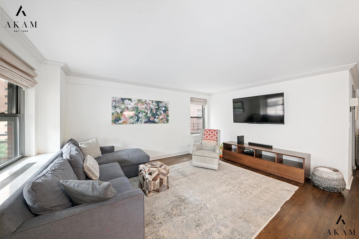 420 E 55th Street 7-bc Property Photo 2