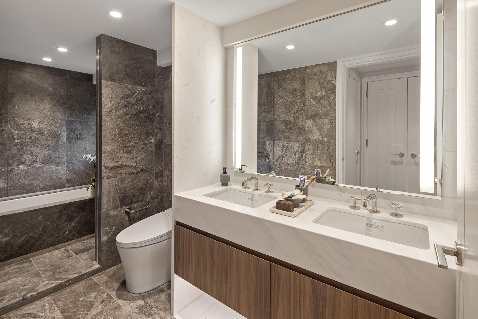 111 W 56th Street 35c Property Photo 3