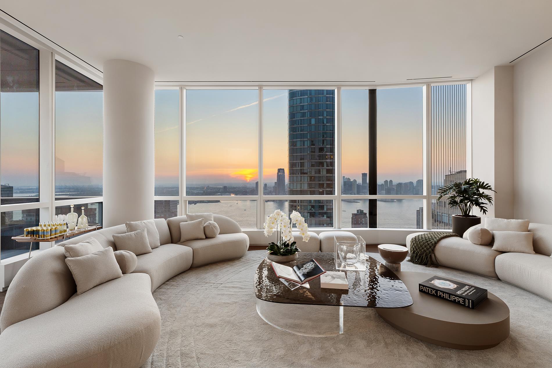 77 Greenwich Street Ph Property Photo 1