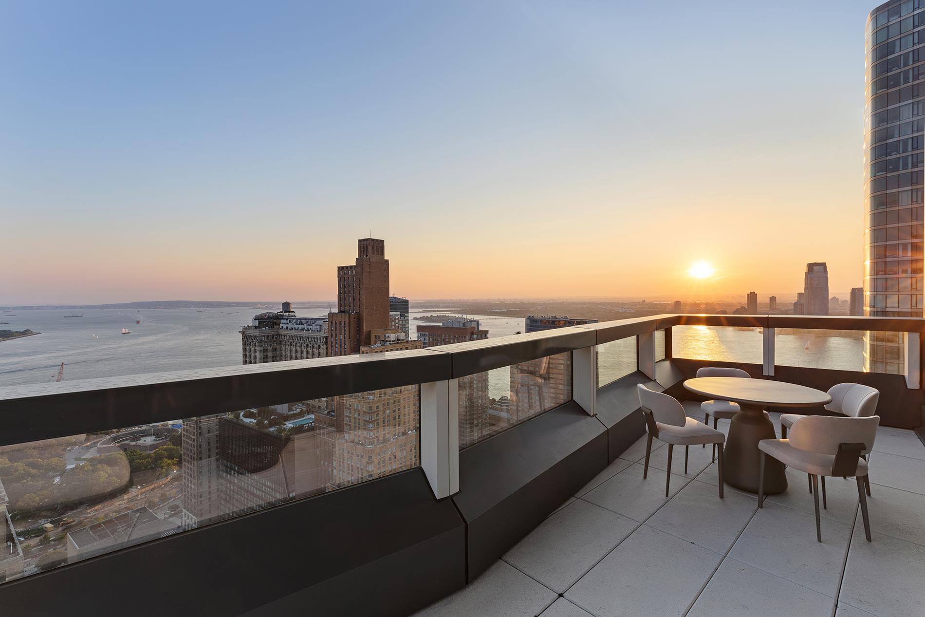 77 Greenwich Street Ph Property Photo 6