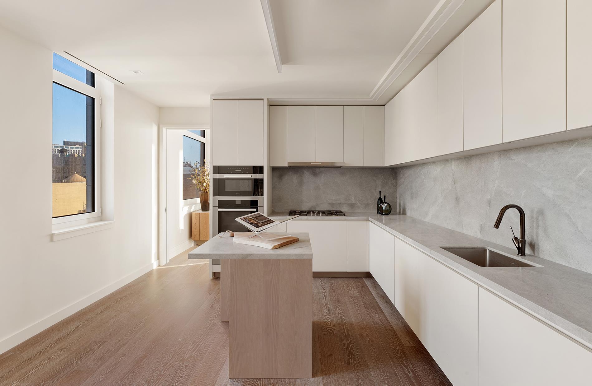 77 Greenwich Street Ph Property Photo 7