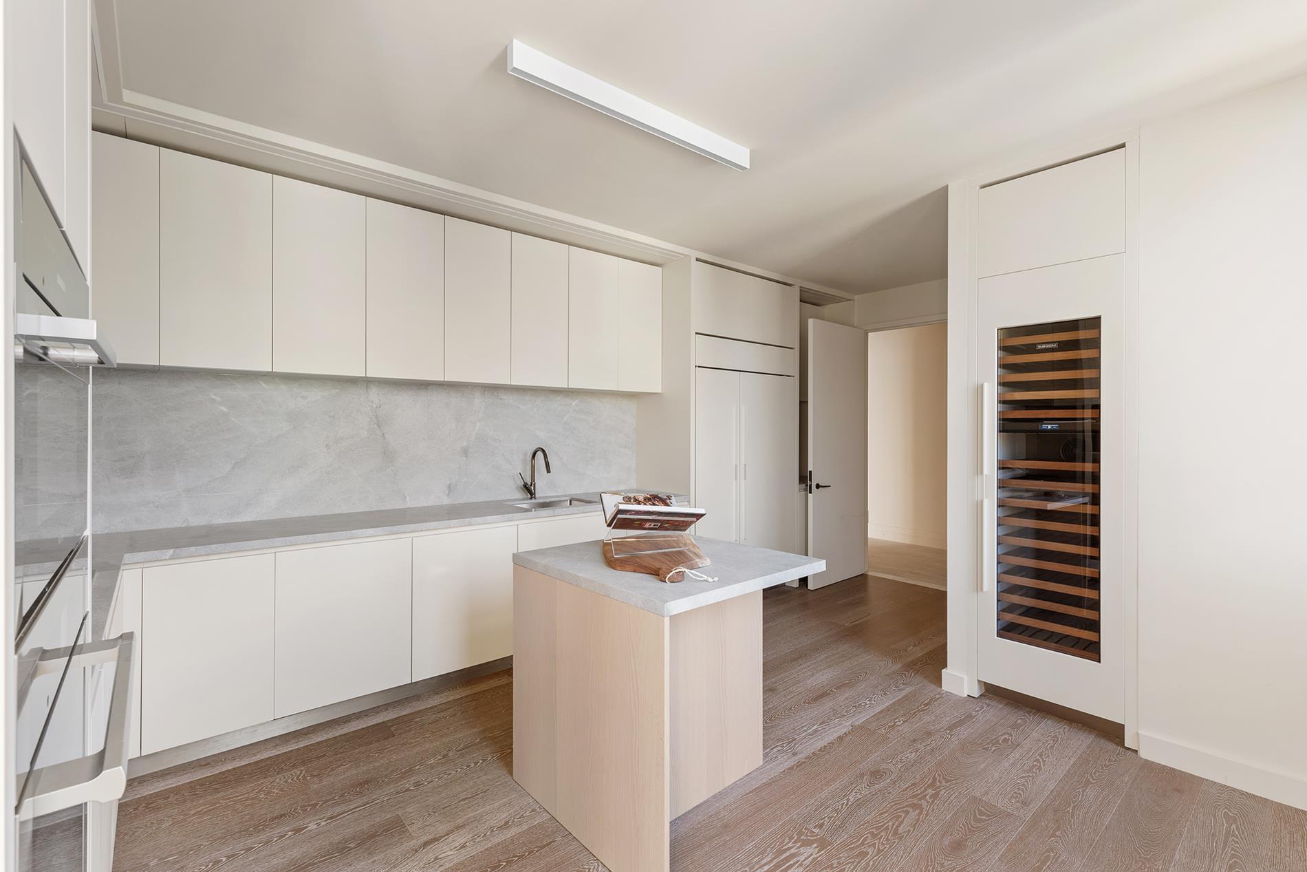 77 Greenwich Street Ph Property Photo 8
