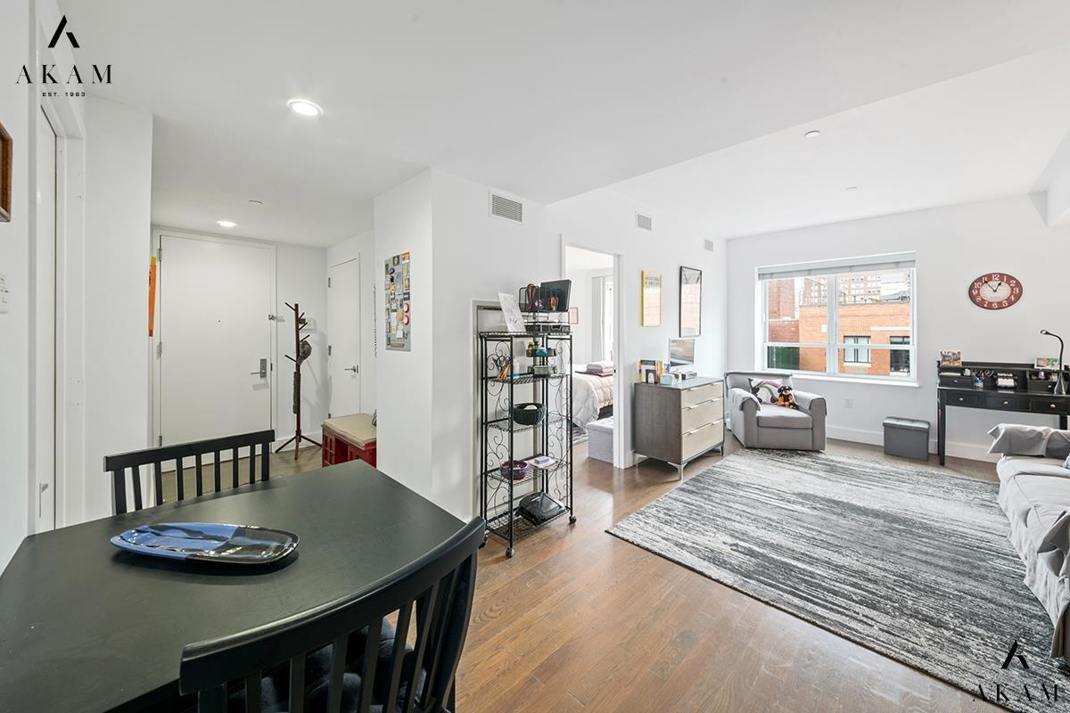 432 W 52nd Street 7-F Property Photo 1