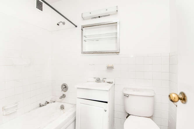 555 Kappock Street 16-a Property Photo 5