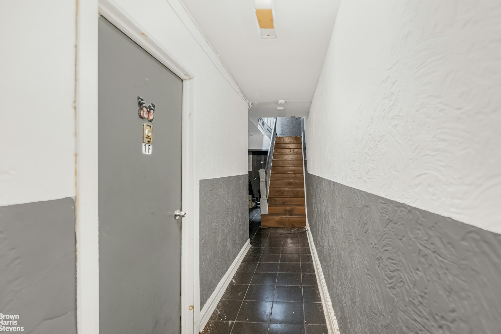 1030 Longfellow Avenue Property Photo 5