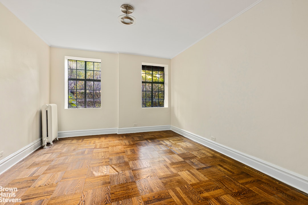 116 Pinehurst Avenue D11 Property Photo 9
