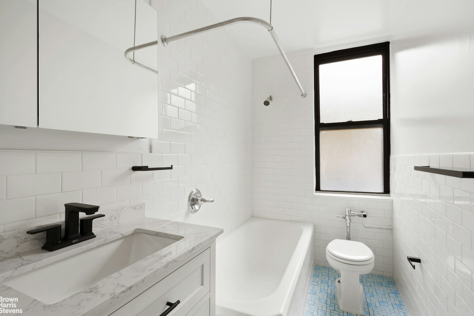 675 Walton Avenue 1b Property Photo 8