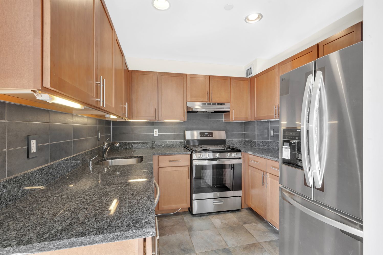 41-02 QUEENS Boulevard 5E Property Photo 1