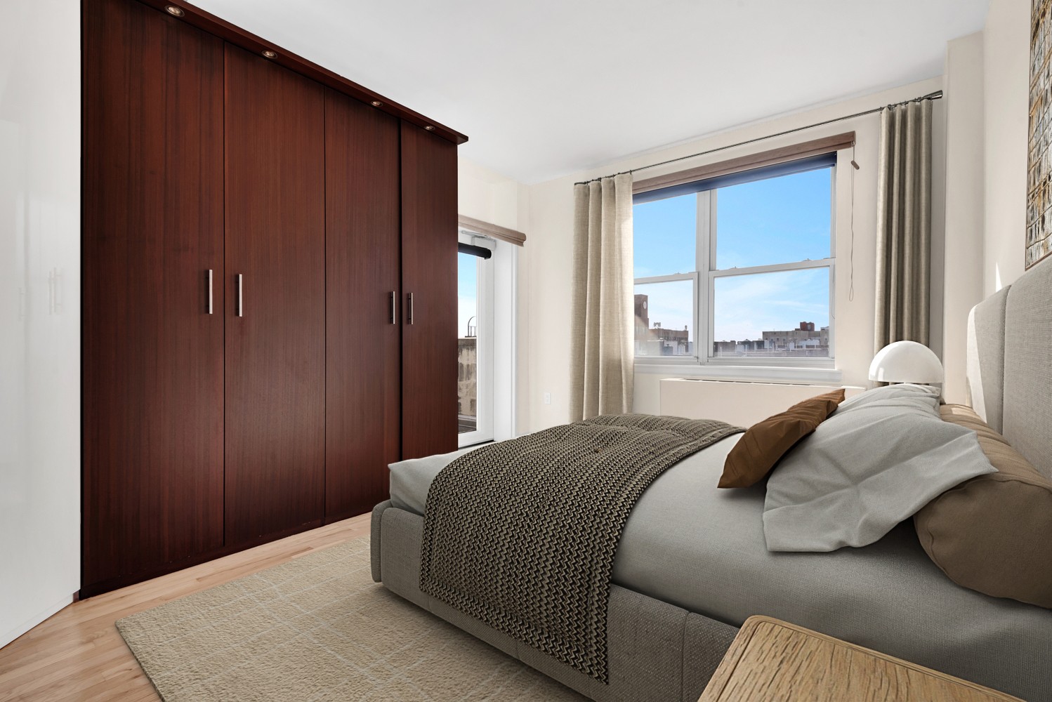41-02 Queens Boulevard 5e Property Photo 2