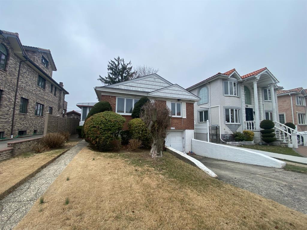 64-34 Cloverdale Boulevard Property Photo 1