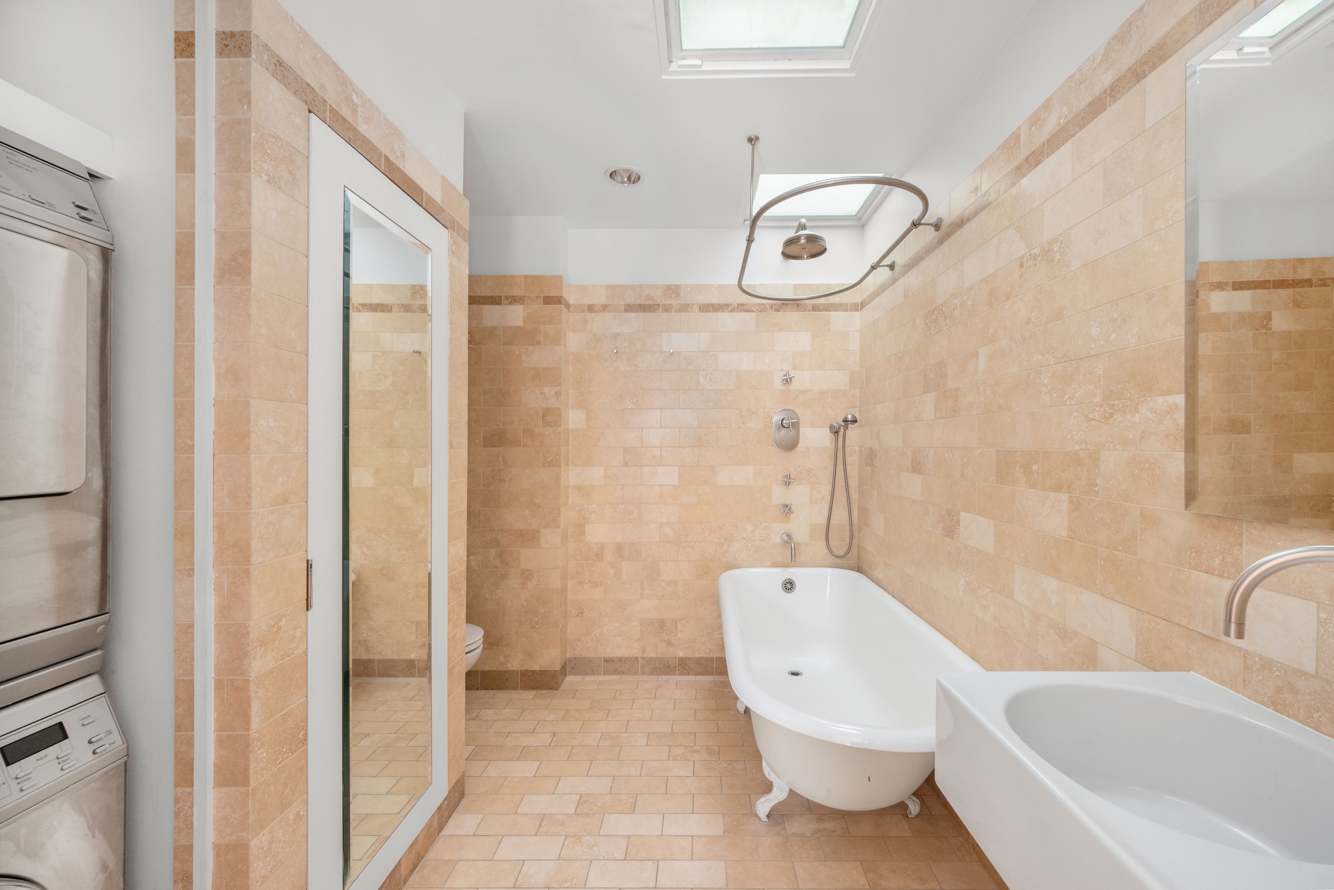 1342 Lexington Avenue Property Photo 11
