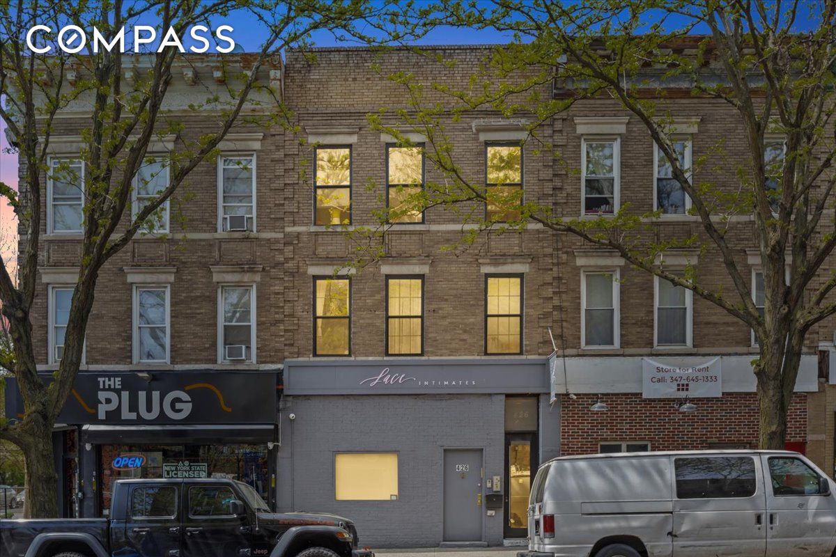 426 Rogers Avenue Property Photo 1