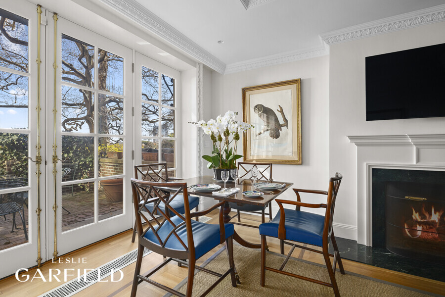 15 Sutton Place Property Photo 2