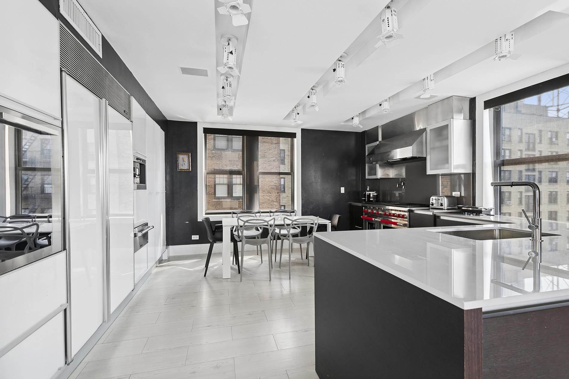 27 W 72nd Street 1410 Property Photo 7