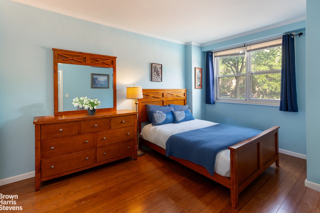 555 Kappock Street 2e Property Photo 9