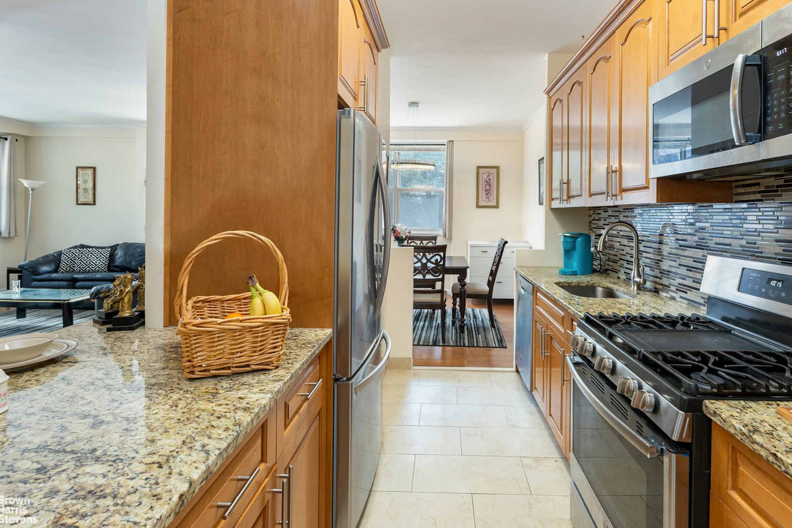 555 Kappock Street 2e Property Photo 20