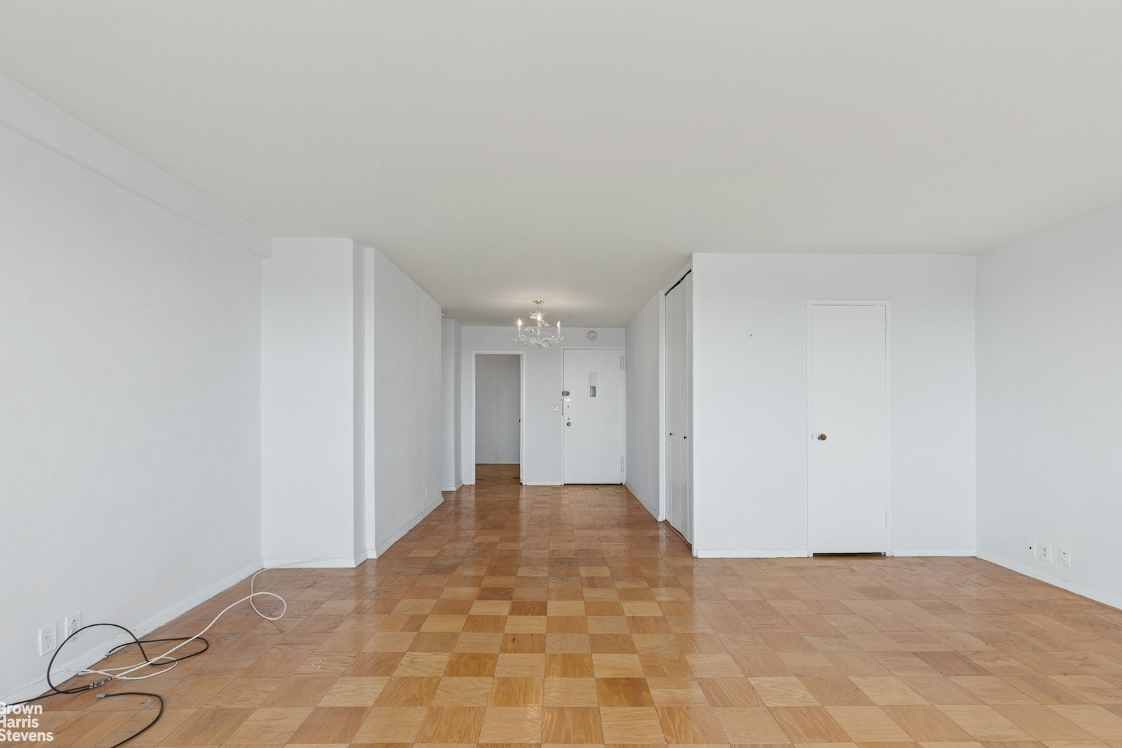 70-25 Yellowstone Boulevard 21r Property Photo 3