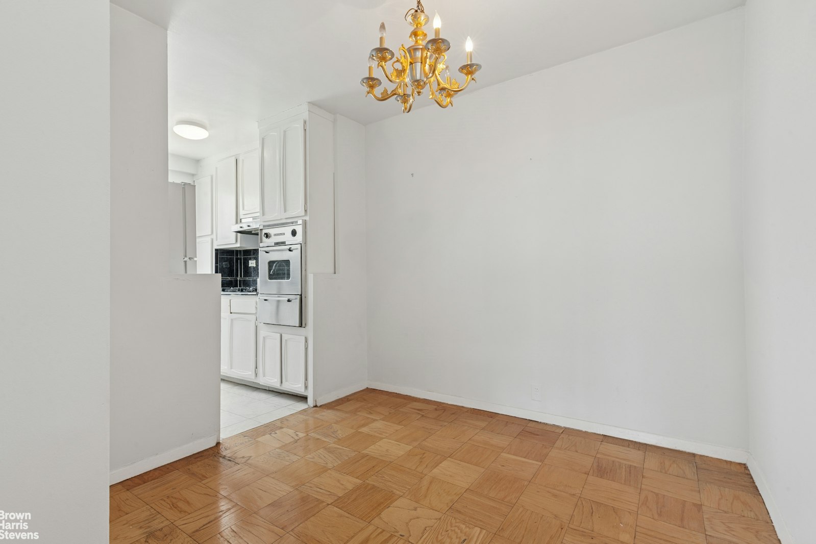 70-25 Yellowstone Boulevard 21r Property Photo 4