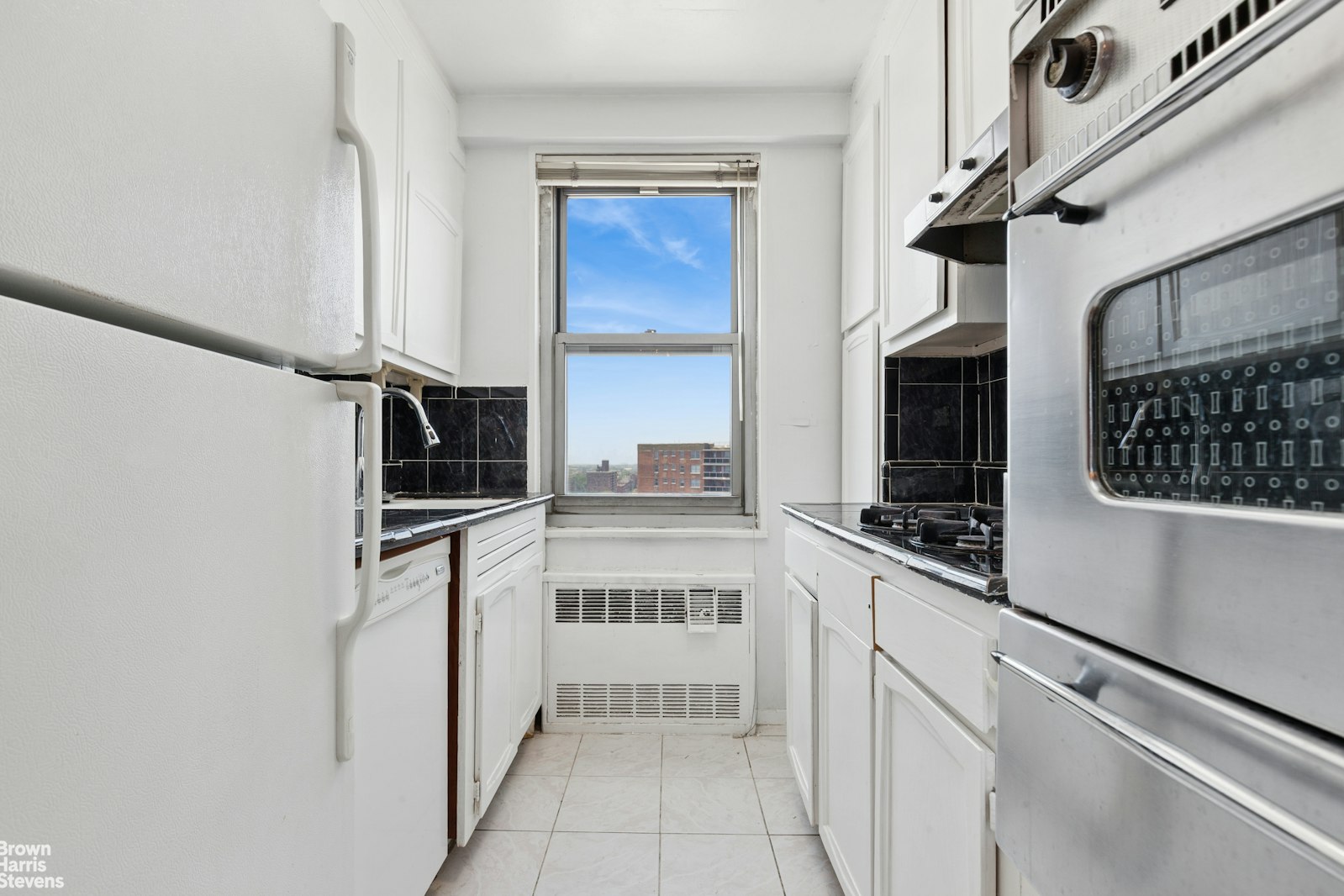 70-25 Yellowstone Boulevard 21r Property Photo 5