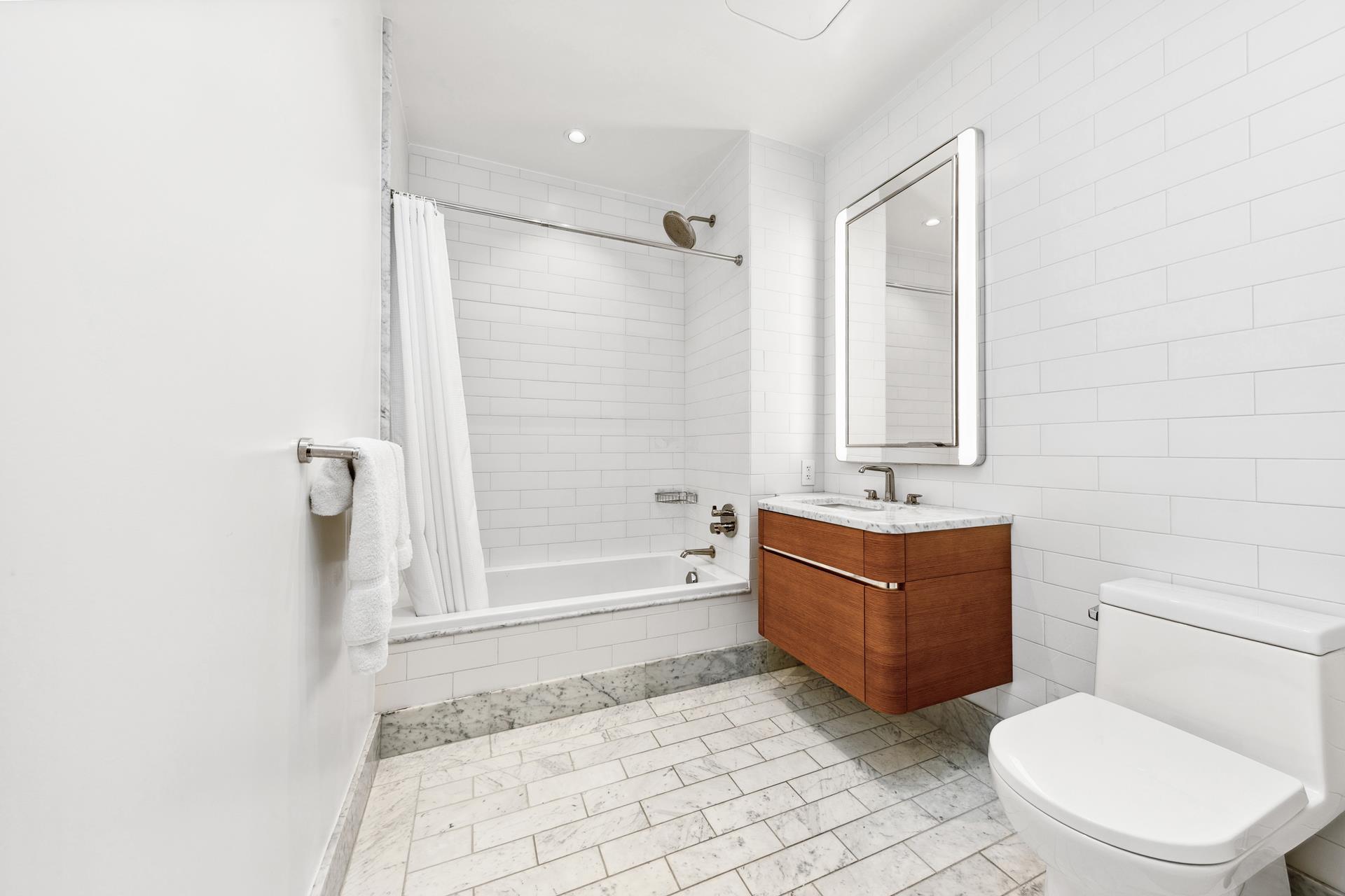 110 Charlton Street 17c Property Photo 6