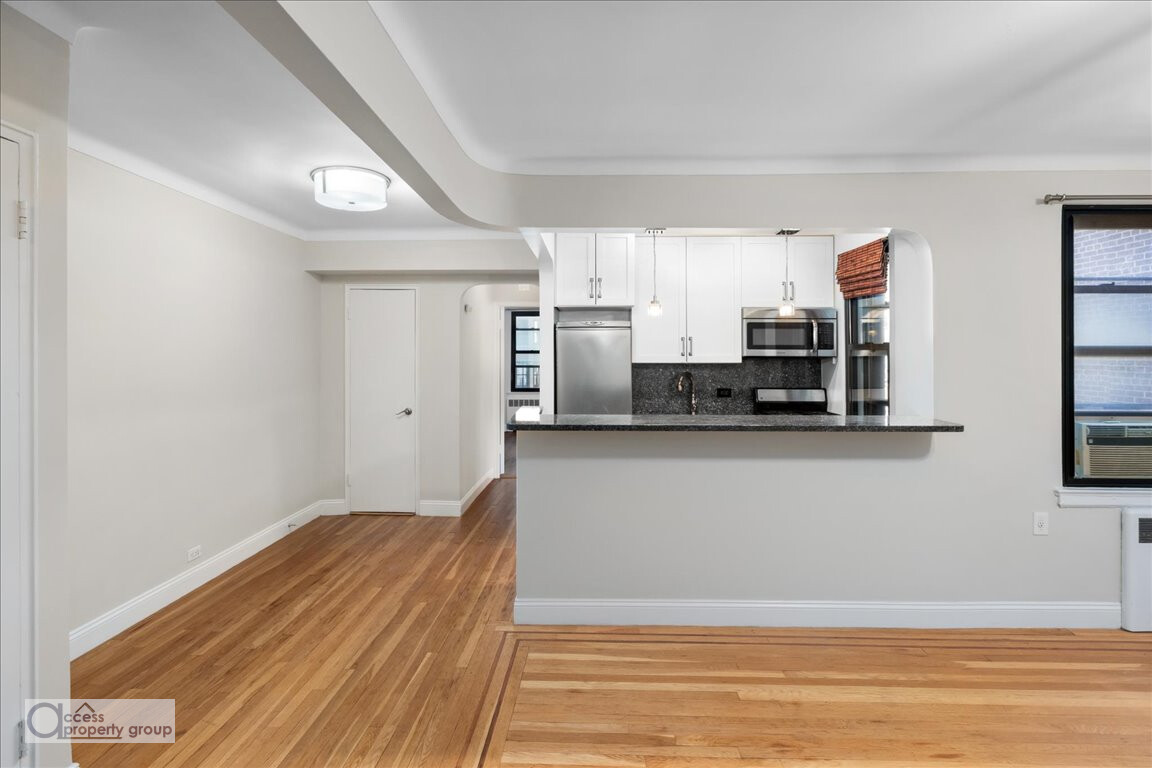 98 PARK Terrace E 4E Property Photo 1
