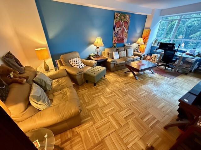 2727 Palisade Avenue 4l Property Photo 5
