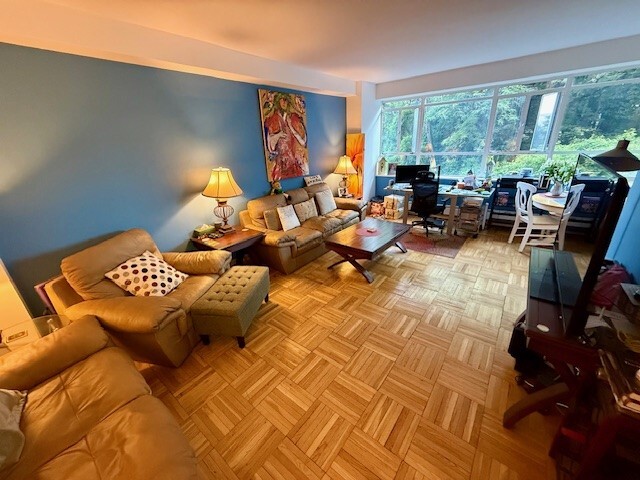 2727 Palisade Avenue 4l Property Photo 8