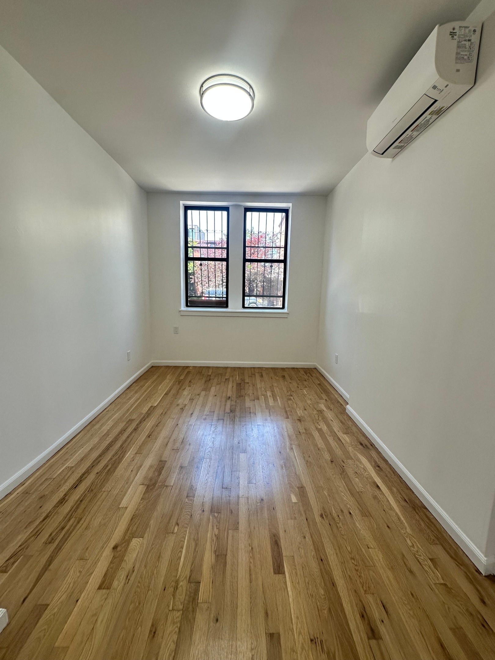 1671 8th Avenue Property Photo 6