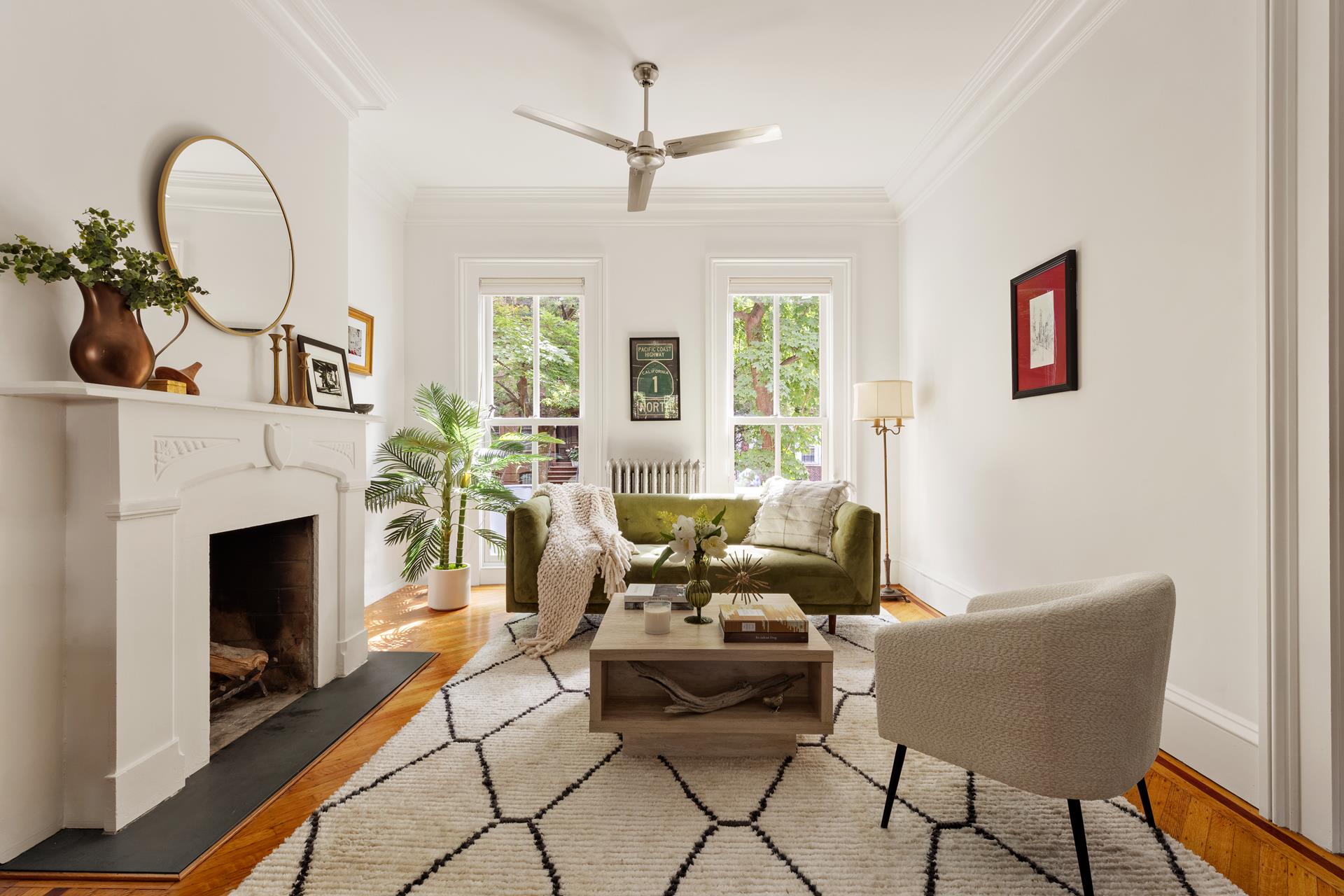 250 CUMBERLAND Street Property Photo 1
