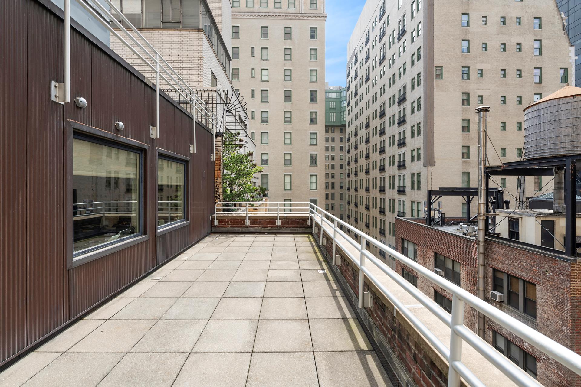 30 Central Park S 15 Property Photo 8