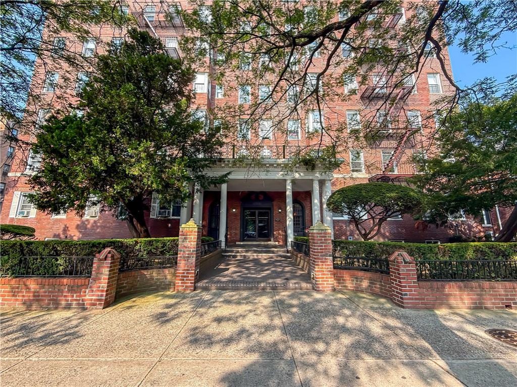 1500 Ocean Parkway 4G Property Photo 1