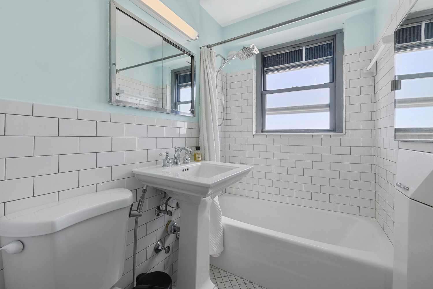 1020 Grand Concourse 12v Property Photo 5