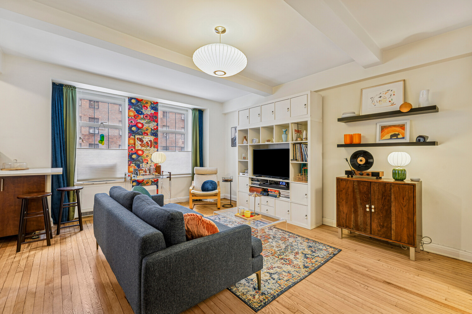 465 W 23RD Street 4G Property Photo 1
