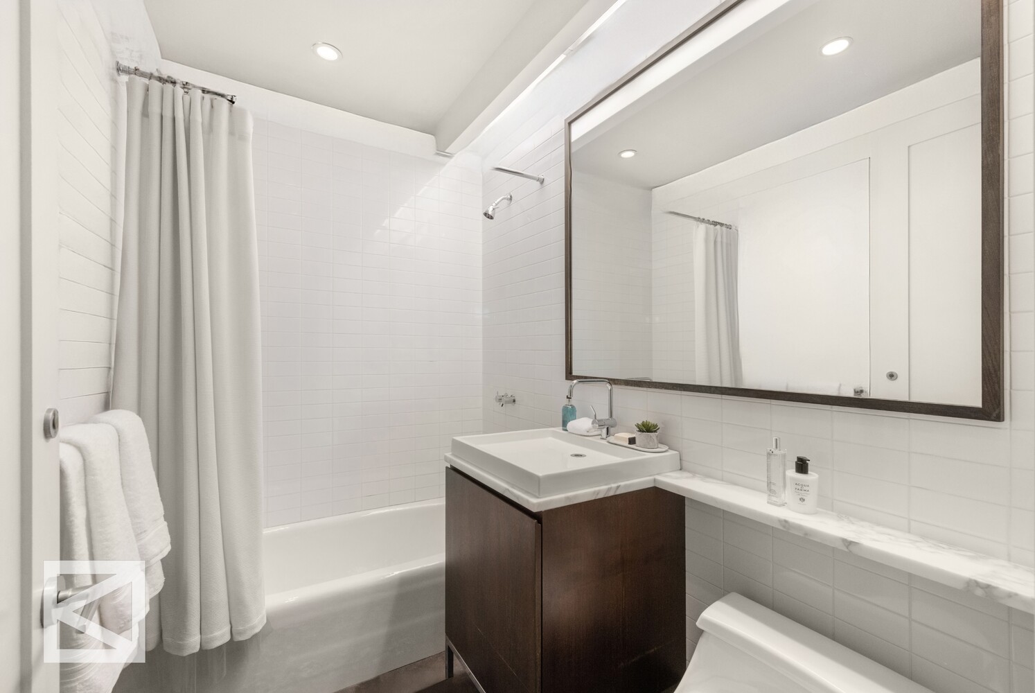 260 Park Avenue S 10i Property Photo 10