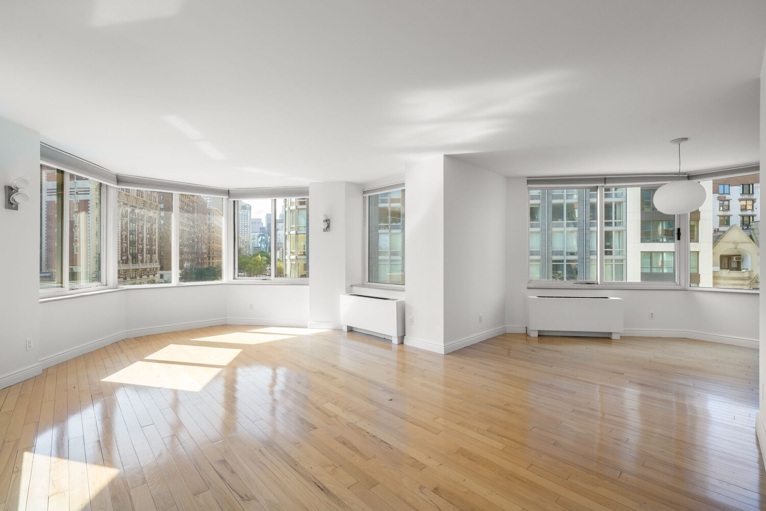 201 W 72ND Street 5A Property Photo 1